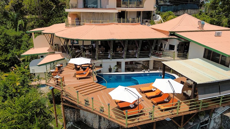 Issimo Suites Boutique Hotel, Restaurant & Spa Manuel Antonio - Hotel Spa in Manuel Antonio
