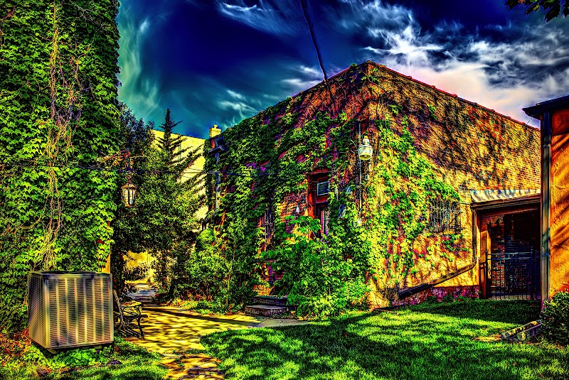 Kansas City it's eleMental Healing Spa and Crystal Shop - Day Spa in Kansas City