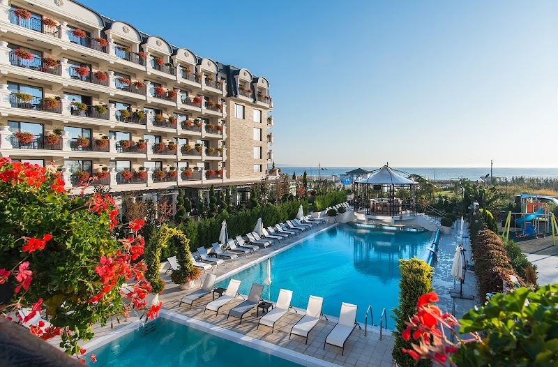 Izmira Spa Deluxe Flower St - Day Spa in Flower St