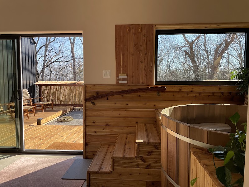 Jalu Bathhouse Lawrence - Wellness Retreat in Lawrence