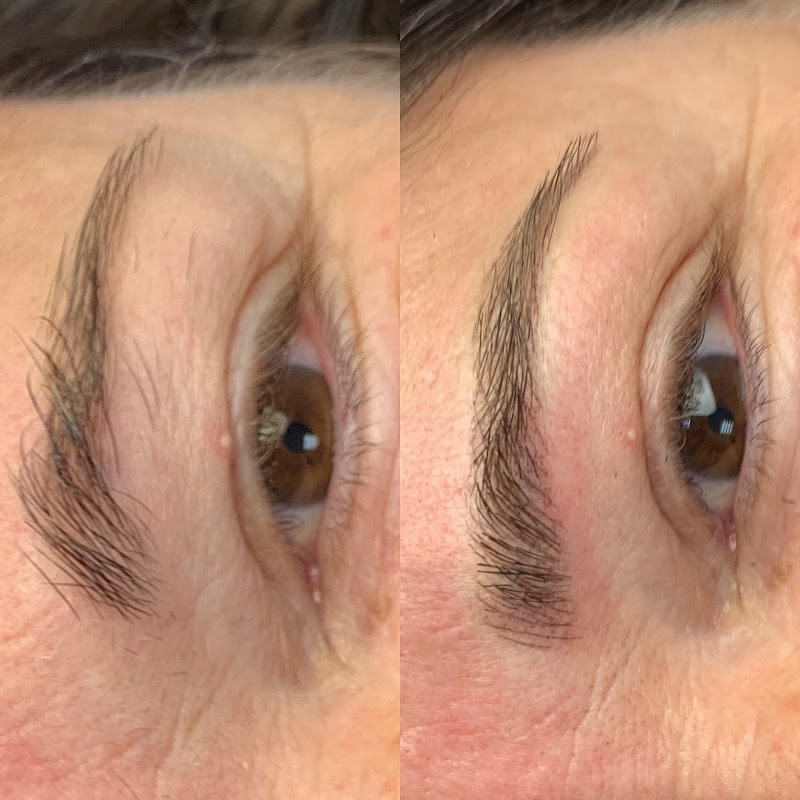 Juliana Ribeiro - Espaço Sobrancelha Londrina - Day Spa in Londrina