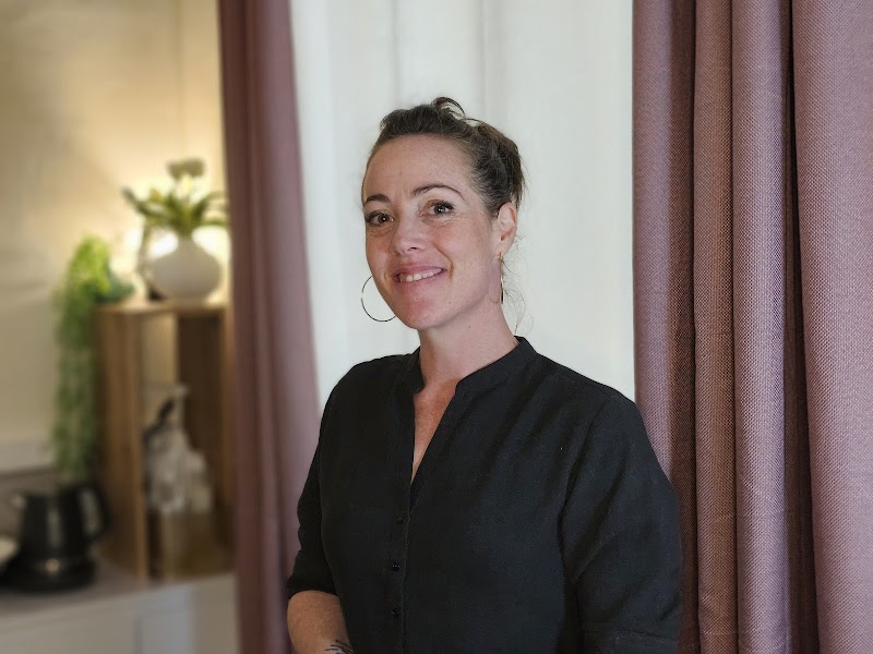 Julie Brumby Massage Bien-Être Bourg-en-Bresse - Day Spa in Bourg-en-Bresse