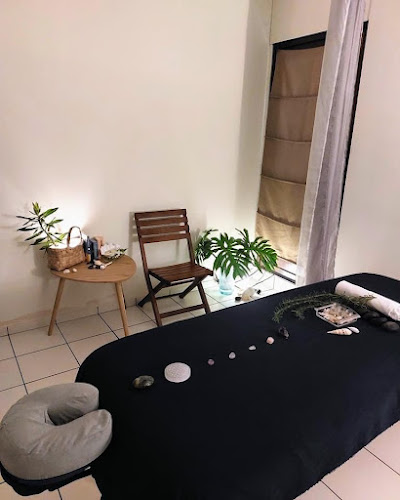 Kamalei Massage Hawaïen Lomi Lomi Arue