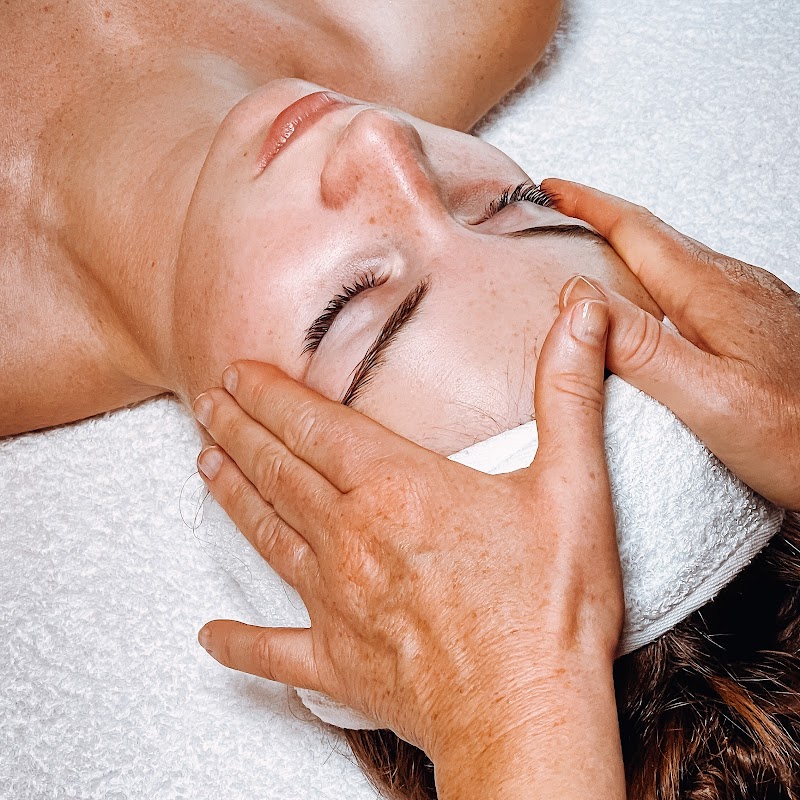 Karèle Apercé Facialiste Donville-les-Bains - Day Spa in Donville-les-Bains