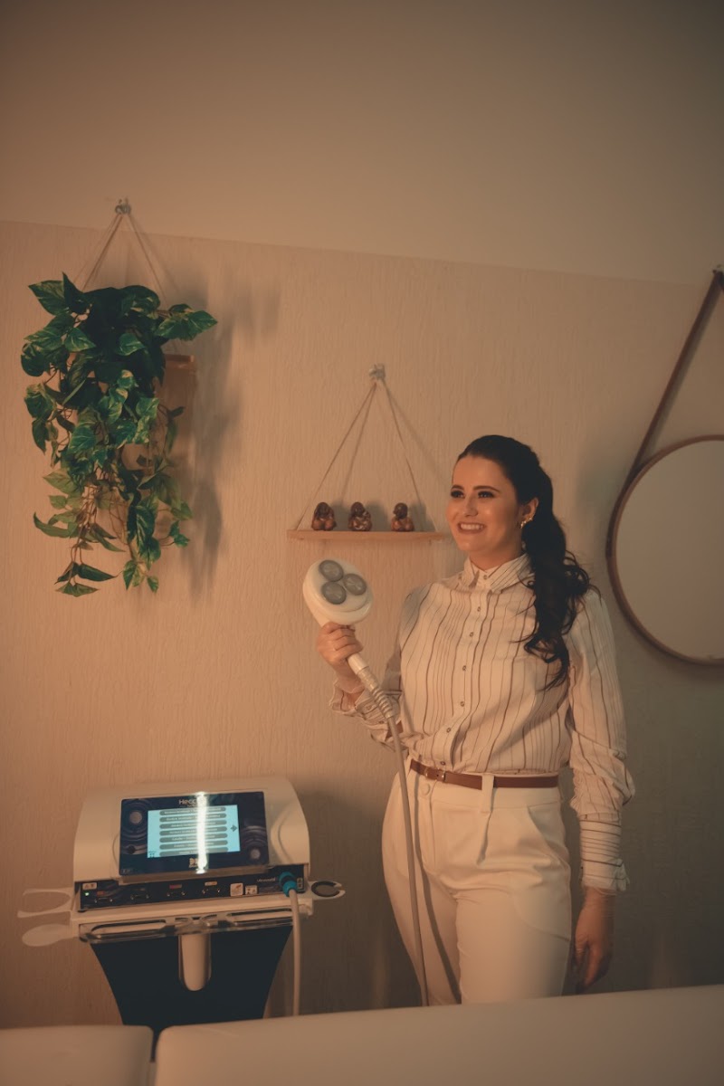 Karen Mendes Estética e Bem-Estar Piumhi - Day Spa in Piumhi