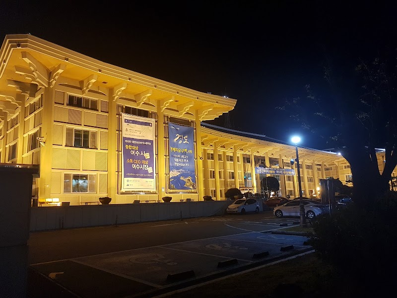 Kim Dongju Nail Yeosu City - Day Spa in Yeosu City