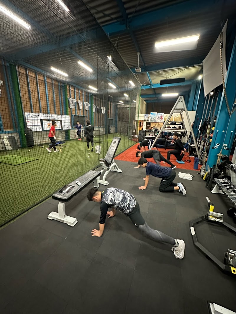 Kobeez Baseball Workout Studio Fukuoka City Hakata Ward - Day Spa in Fukuoka City Hakata Ward