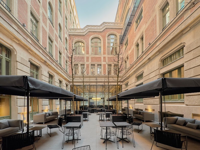 Kozmo Hotel Suites & Spa - Small Luxury Hotels Budapest