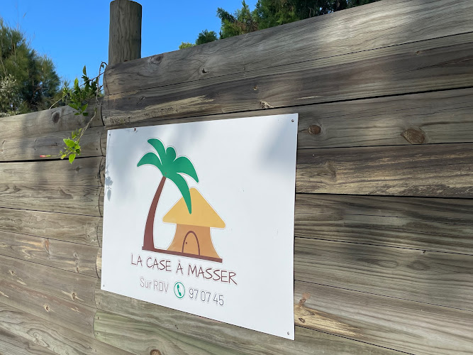 Nouméa la case à masser