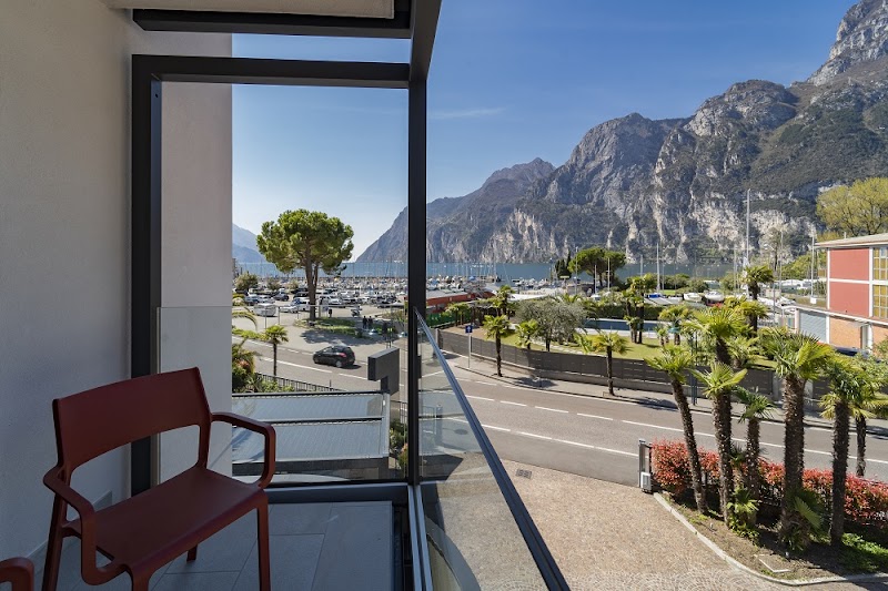 Lake Front Hotel Mirage Lake Garda - Hotel Spa in Lake Garda