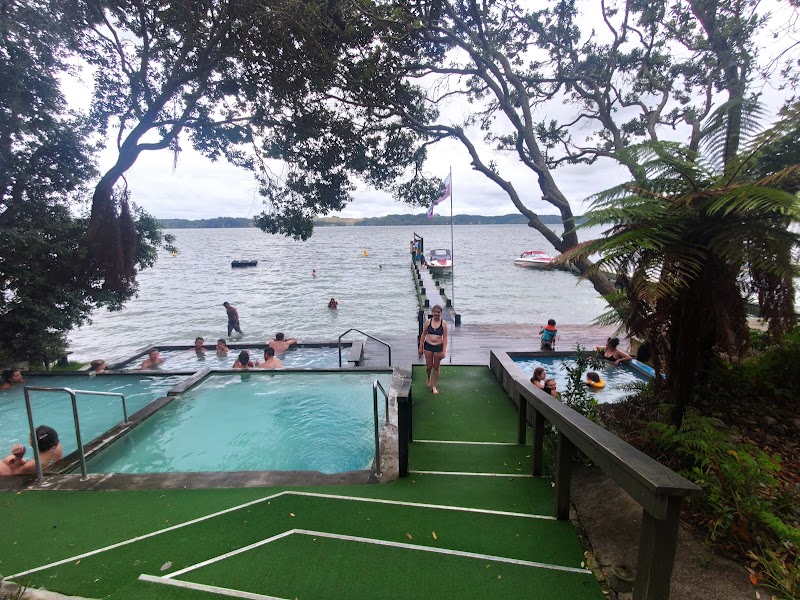 Lake Rotoiti Hot Pools Rotorua - Thermal Spa in Rotorua