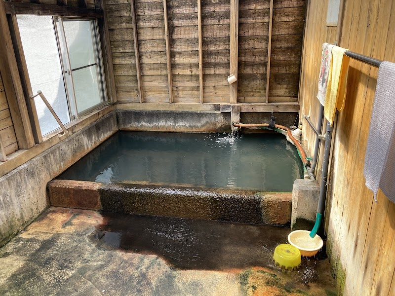 Large Public Bath Shari Town - Day Spa in Shari Town