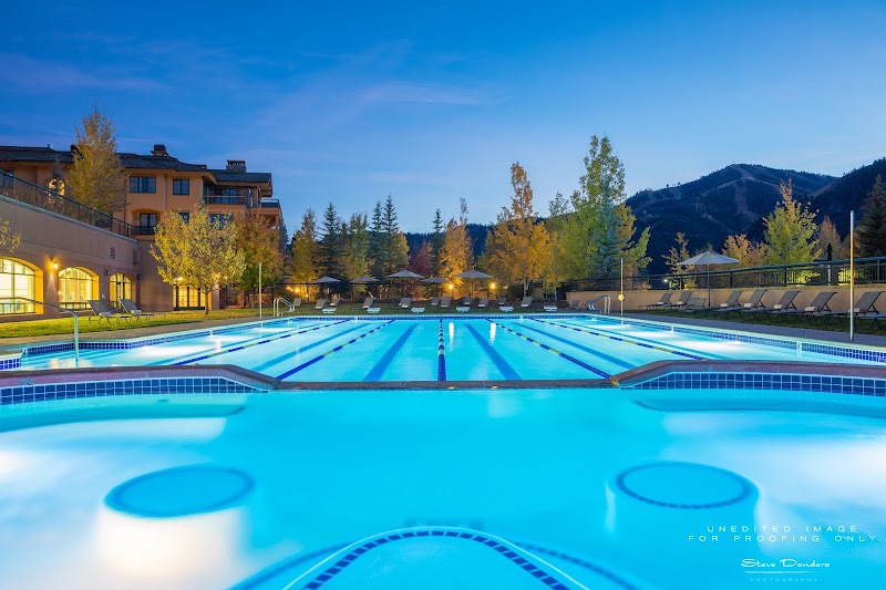 Laura and Scott's Poodle Resort and Spa Ketchum - Resort Spa in Ketchum