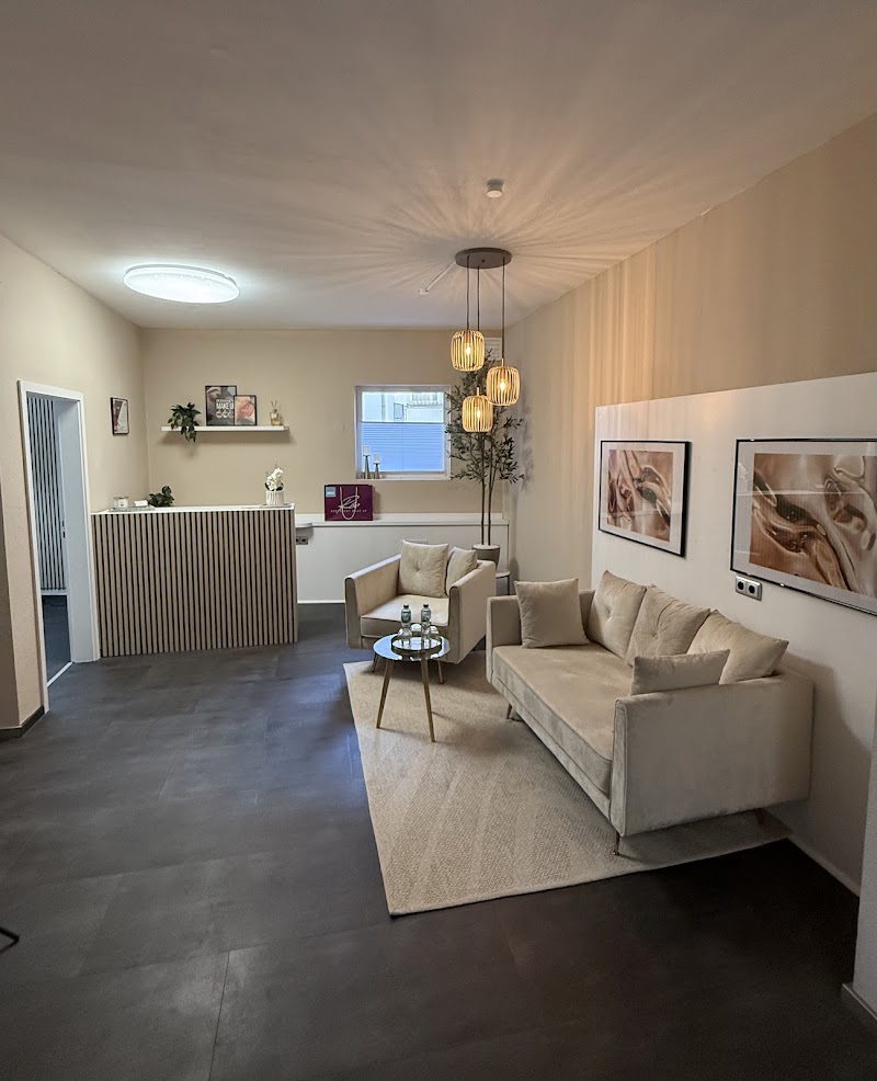 Lauras Permanent Make Up Studio Clausthal-Zellerfeld - Day Spa in Clausthal-Zellerfeld