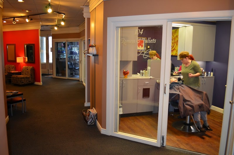 Le Court Salons Brookfield - Day Spa in Brookfield