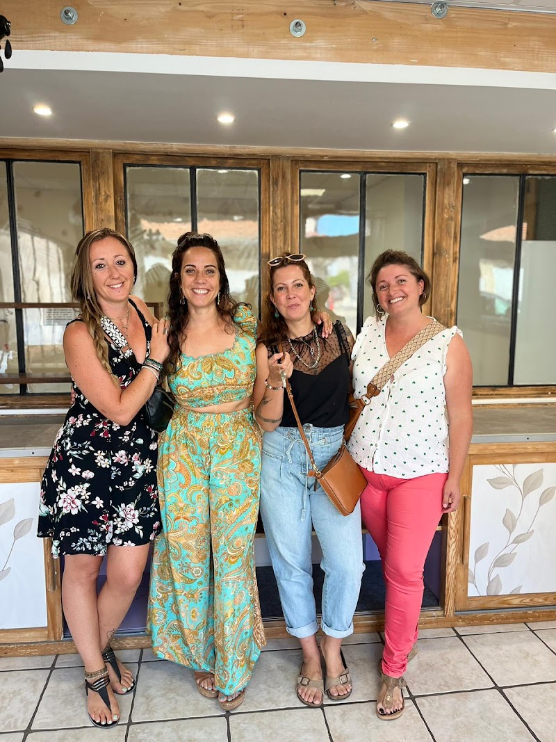 Le Monde à l'Endroit Chazelles-sur-Lyon - Wellness Retreat in Chazelles-sur-Lyon