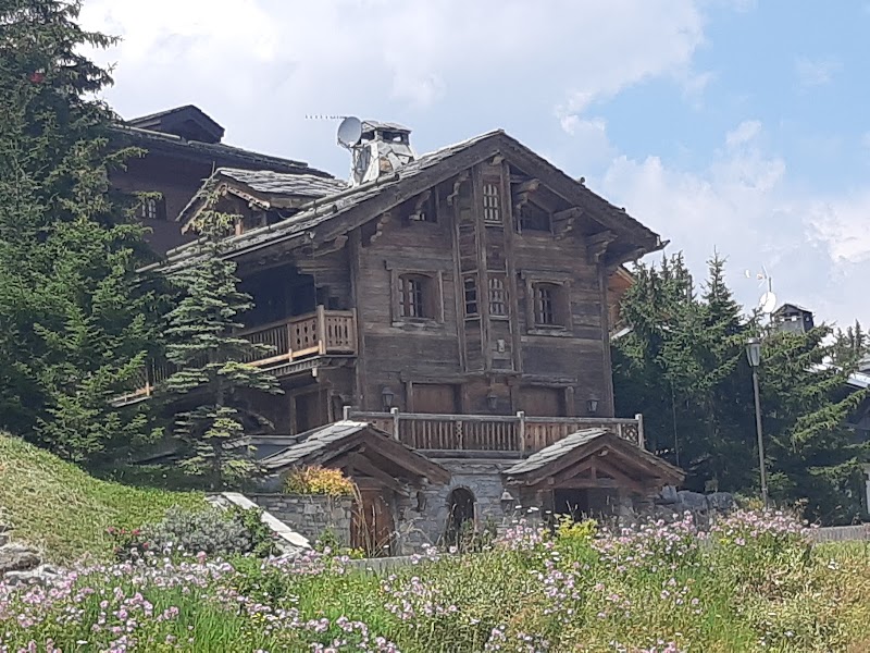 Le Strato Courchevel - Hotel Spa in Courchevel