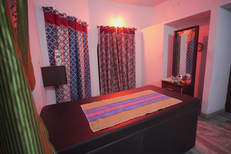 Leaf's Spa kakkanad Ernakulam - Wellness Retreat in Ernakulam