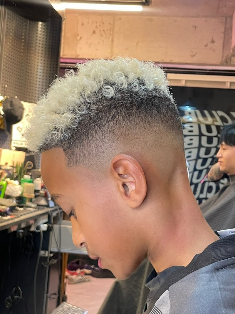 Lee Kyungmin La Po Hair Daegu - Day Spa in Daegu