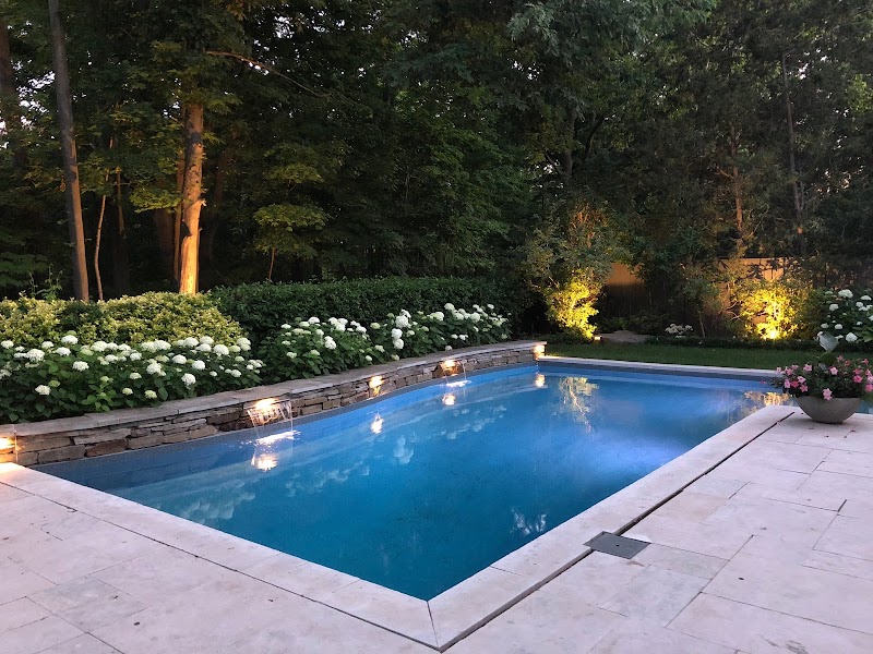 Leisure Manufacturing Inc Grimsby - Day Spa in Grimsby