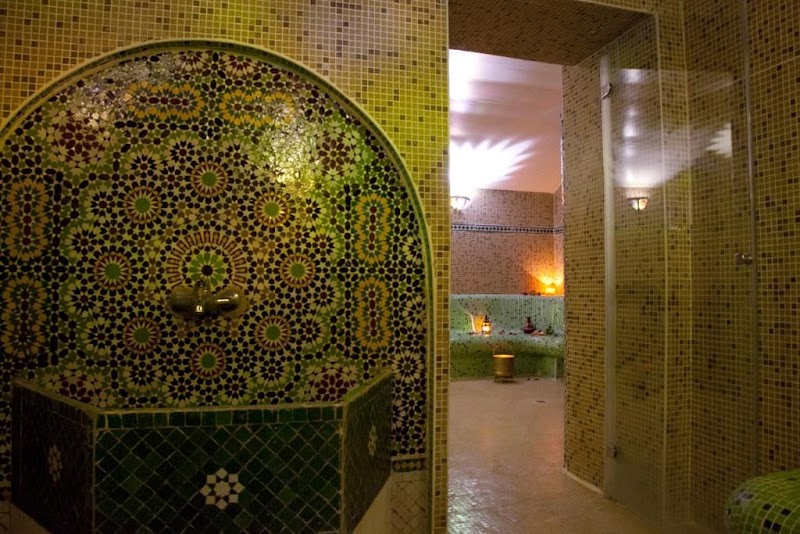 Les Bains Orientalys Saint-Pierre-du-Mont - Day Spa in Saint-Pierre-du-Mont