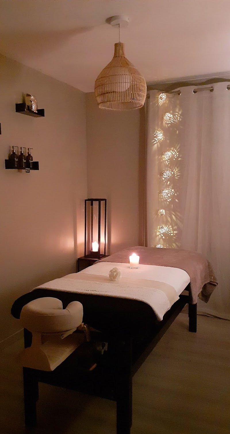 Les Mains de Liz Saint-Bonnet-Tronçais - Day Spa in Saint-Bonnet-Tronçais