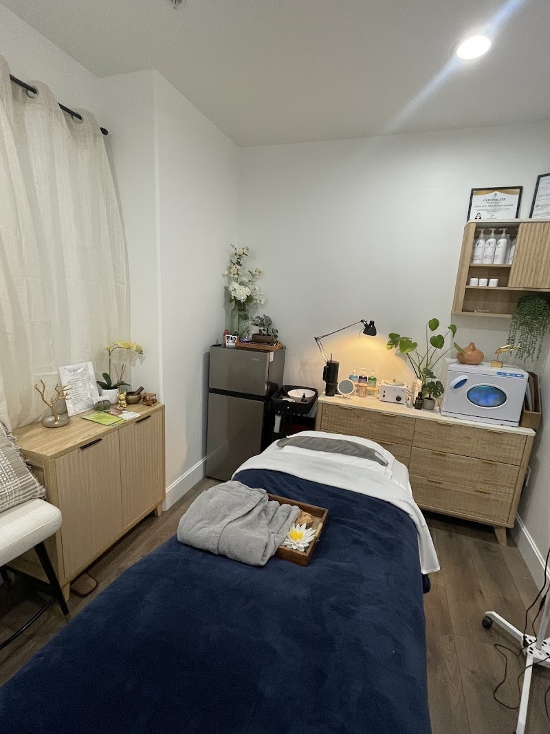 LIFT Facial & Head Spa Sandy photo