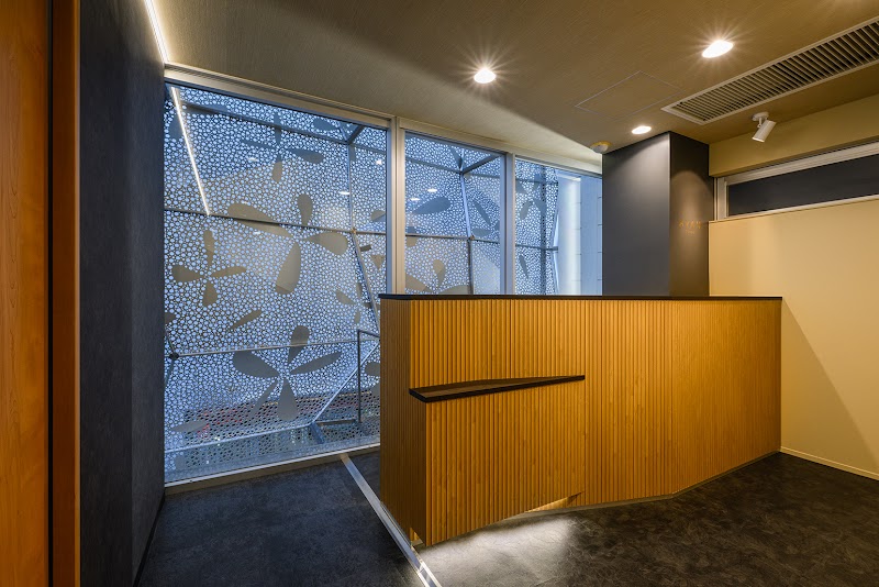 Light Breast Enhancement Esthetic Salon - Apollinaire Chuo City - Day Spa in Chuo City