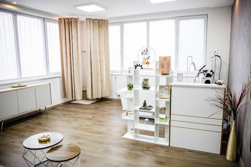 Liiv Beauty Studio (LPG ošetrenie, mihalnice) Banská Bystrica - Day Spa in Banská Bystrica