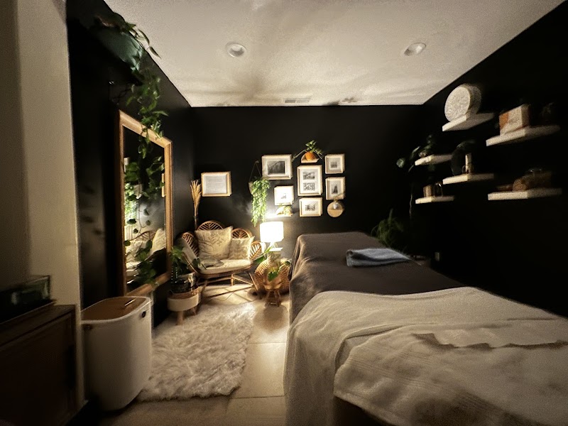 Loudnie Aesthetics Lapel - Day Spa in Lapel