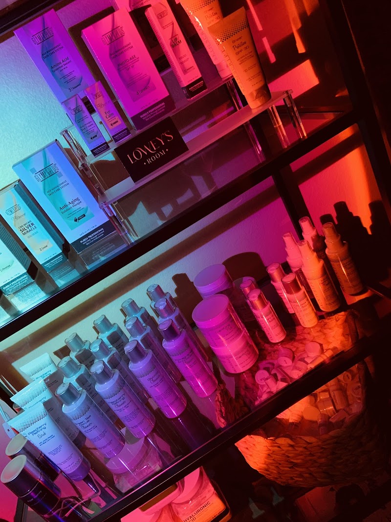 Lowey's Room Santa Clarita - Day Spa in Santa Clarita