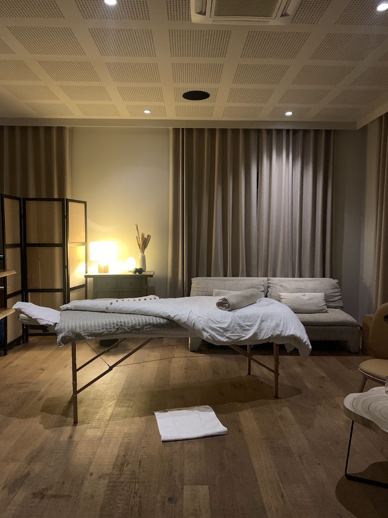 Luxury massage treatments in Megève, Massages bien être, Récupération sportive, Ayurveda, Makeup Artist , Green Manicure - Wellness Retreat in Megève