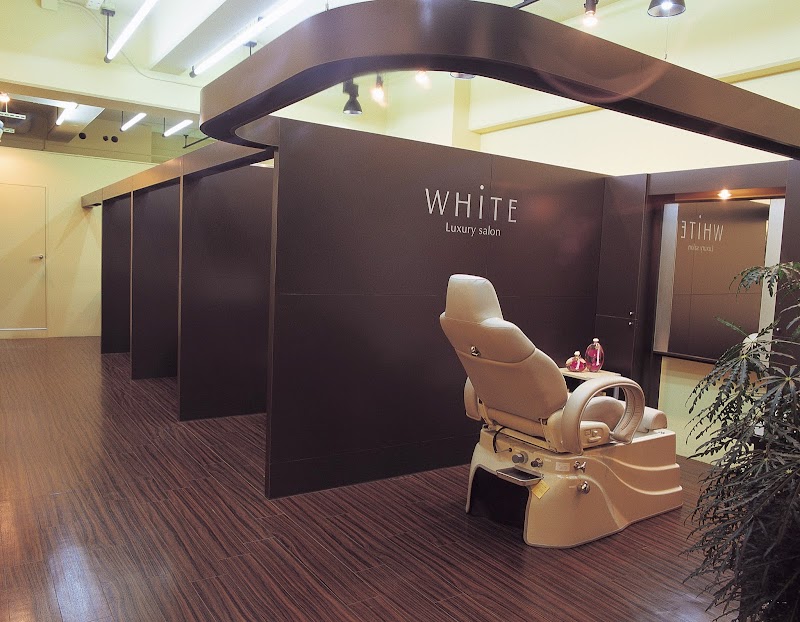 Luxury salon WHITE Suita City - Day Spa in Suita City