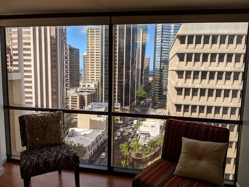 Luxz Esthetics Honolulu - Day Spa in Honolulu