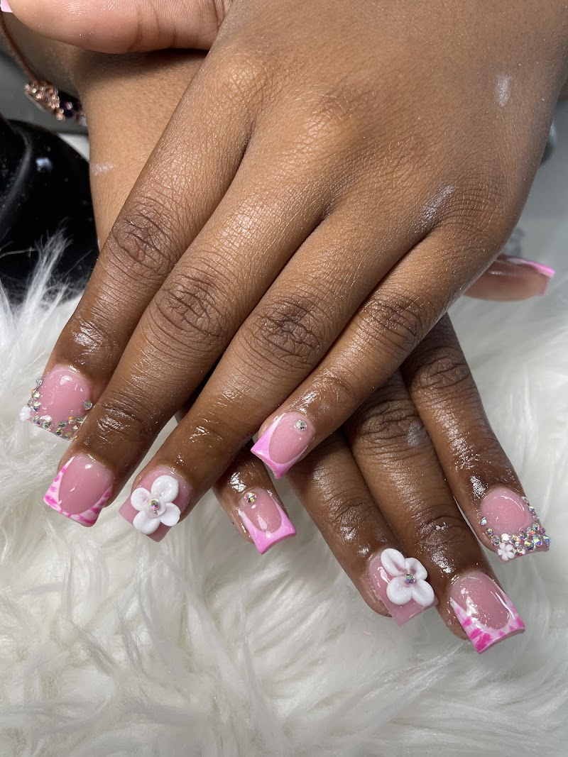 Ly's Nail Salon Detroit - Day Spa in Detroit