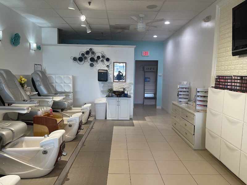 M-Line Nail Spa Mundelein - Day Spa in Mundelein