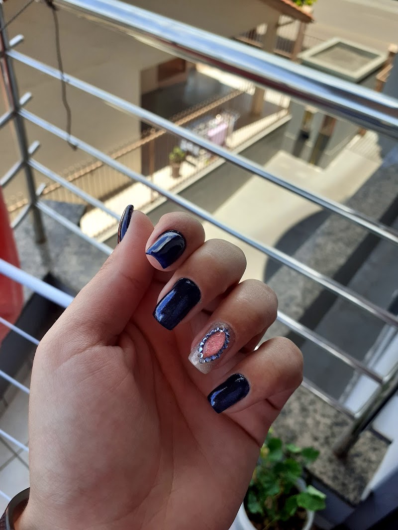 Madonna Estética Corporal Pinhalzinho - Day Spa in Pinhalzinho