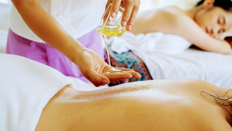 Magnetic Kahuna Therapist & Healing Hands in Harmony Townsville - Day Spa in Townsville