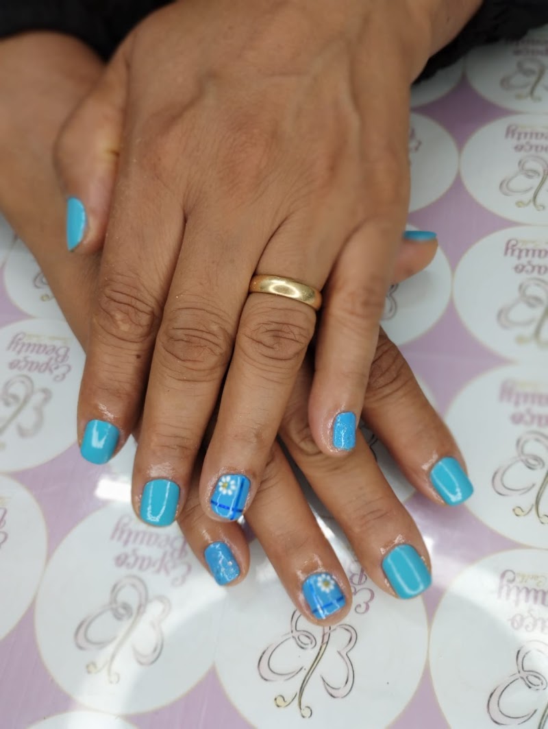 Manu Fashion Hair Lagoa Seca - Day Spa in Lagoa Seca