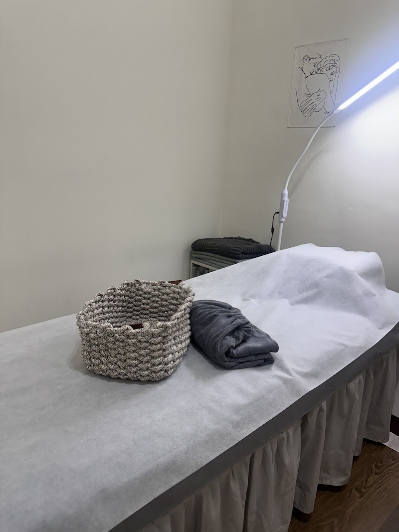 Mao Mao Personal Studio Warm Cupping Massage / Wax Hair Removal / Lukang - Day Spa in Lukang