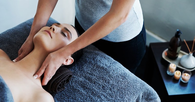 Massage le phénix d'or a Compiègne - Day Spa in Compiègne