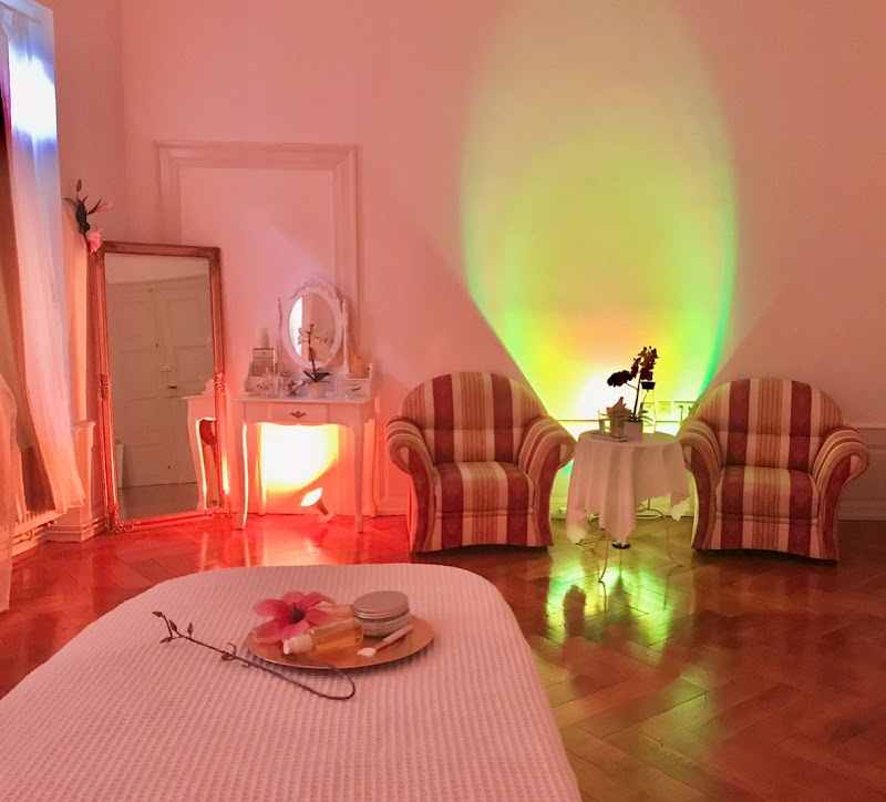 Massage Salon & Beauty - Rituals - Spa Baden Baden - Relaxe Time - AYURVEDA - Welcome - Wellness Aroma Senjaj Baden-Baden - Medical Spa in Baden-Baden
