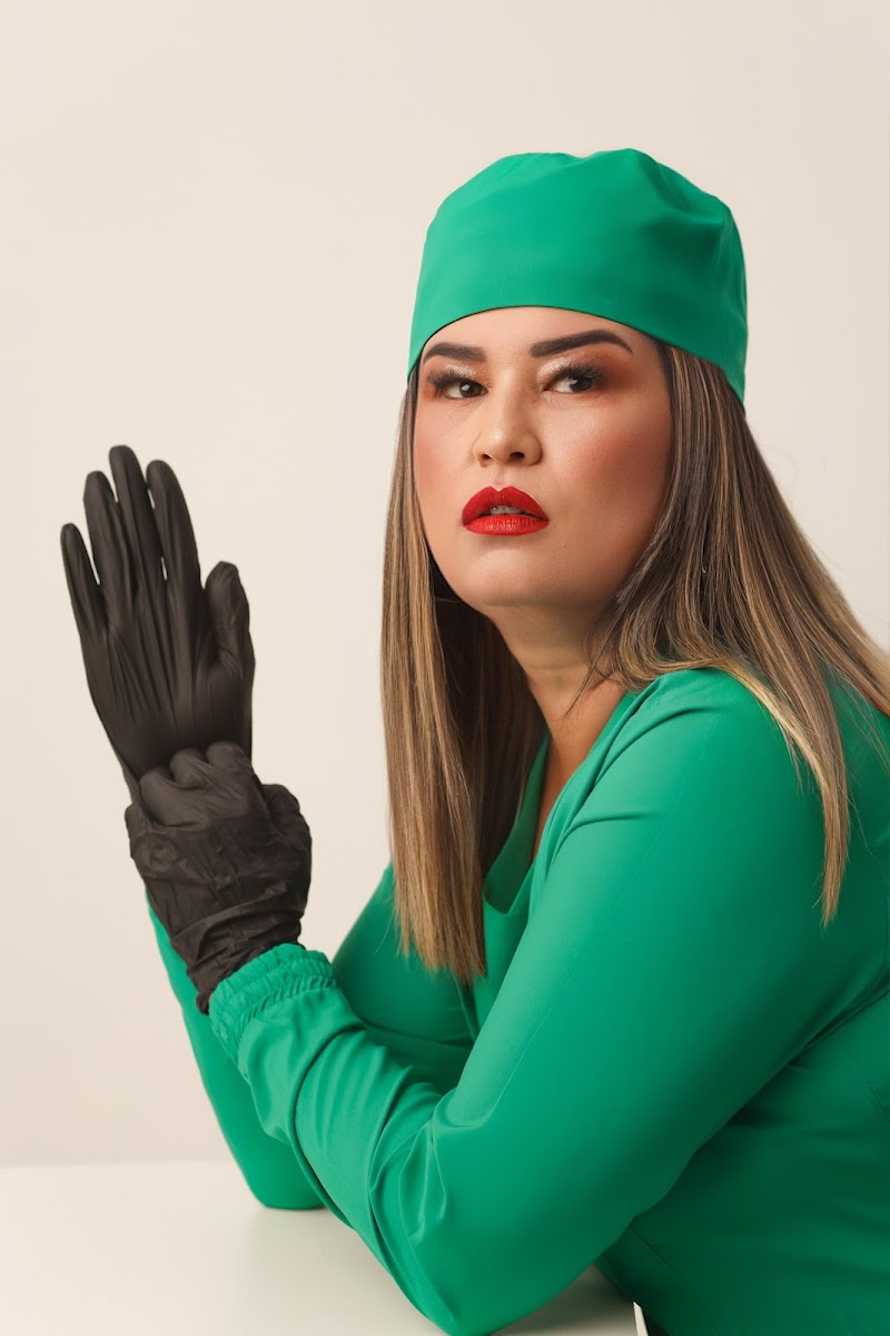 Massagista & Esteticista Roberta Junca Aracruz - Day Spa in Aracruz