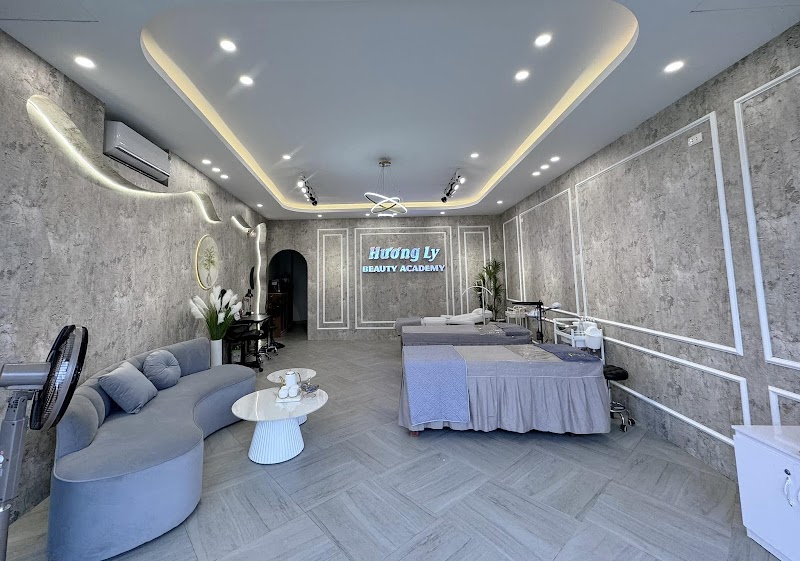 Master Hương Ly - Top 1 Phun Xăm Phong Thuỷ Tuyên Quang - Day Spa in Tuyên Quang