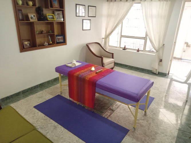 MEDITA NATURA (salud energética: masaje, yoga y productos para tu bienestar) Bogotá, D.C.
