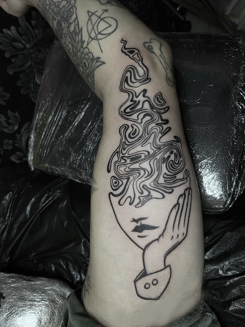 Men's Eyebrow Tattoo Institution - JK Beauty Vientiane - Day Spa in Vientiane