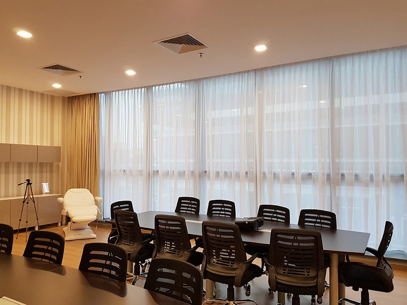 Micro Tech Training By Johnny Long Beach - Day Spa in Long Beach