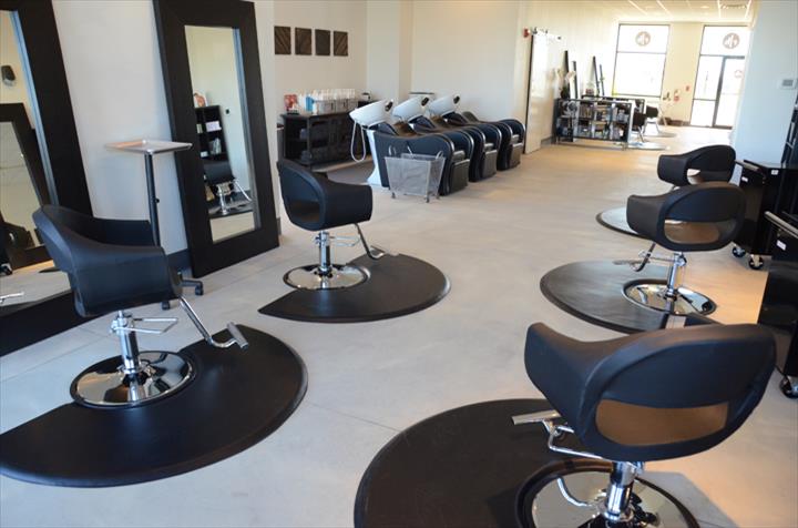 Minerals By Bee Salon and Studio West Des Moines - Day Spa in West Des Moines