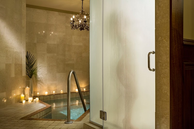 Mirror Mirror salon Lake Placid - Day Spa in Lake Placid