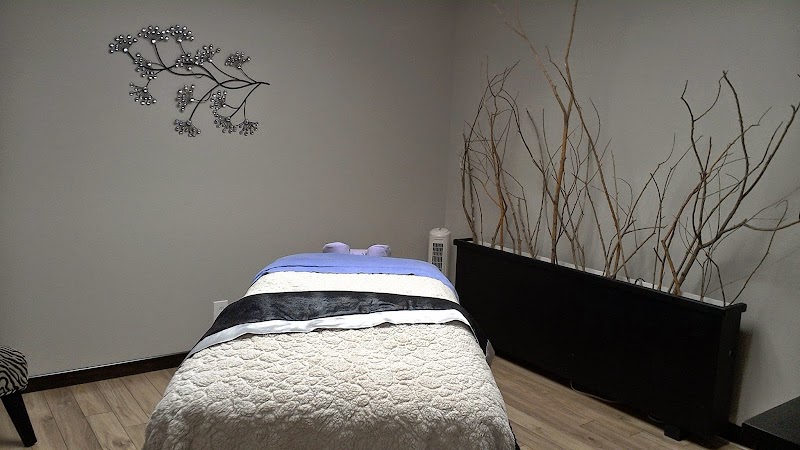 Mitzi K's Dayspa & Salon Beatrice - Day Spa in Beatrice